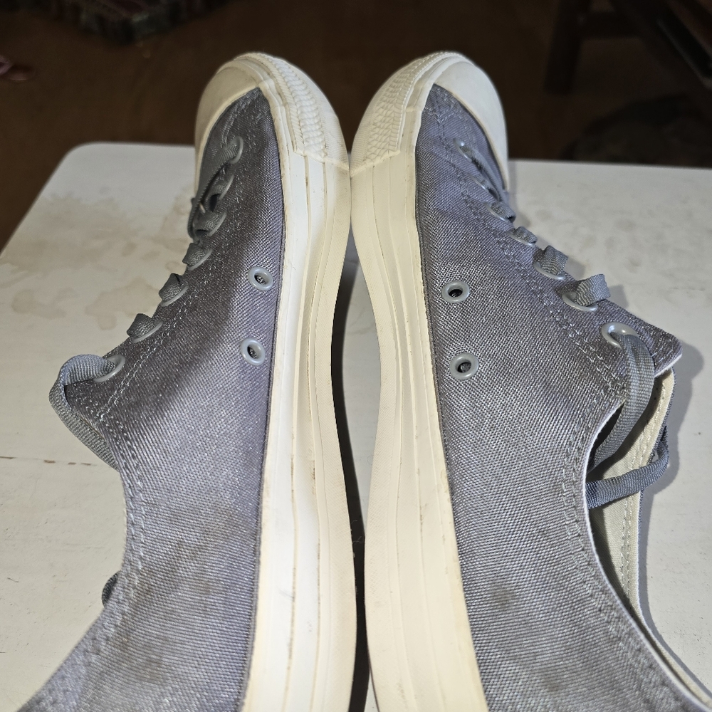 Convers Stylish Gray Canvas Sneakersmens Size 9.5 Great Shoe!! - Picture 8 of 12